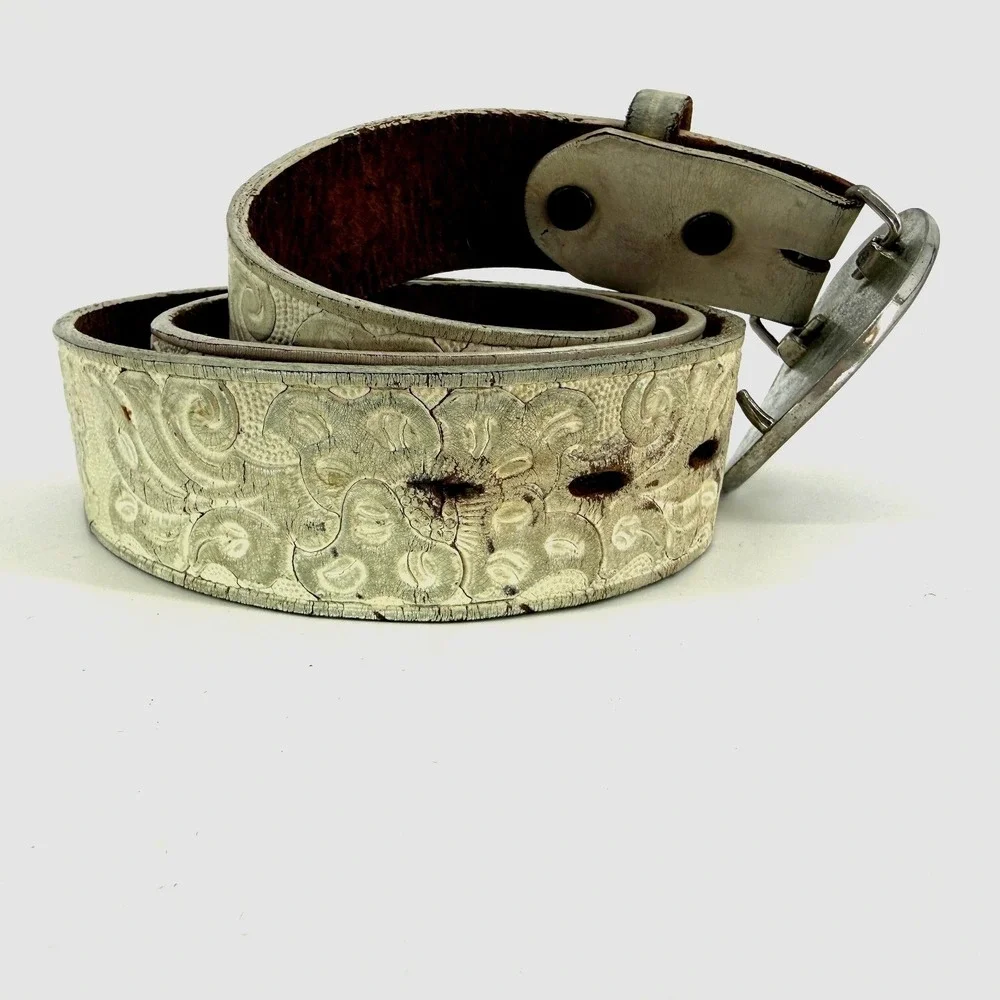 VINTAGE 1970 AVON Horse Saddle Oval Western Style Belt Buckle white Leather Belt